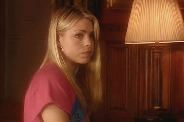 Rose Tyler Played by: Billie Piper in World War Three