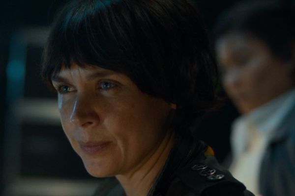 Captain Louise Mackie played by Hannah Donaldson in Doctor Who: Homo Aqua