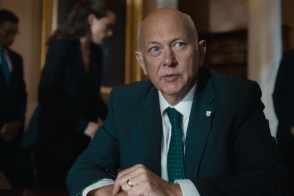 Prime Minister Harry Shaw played by Vincent Franklin in Doctor Who: Homo Aqua